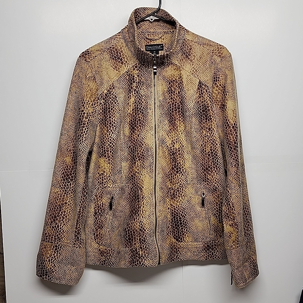 Dialogue textured faux leather snake skin szM zippered jacket. Suede like lining